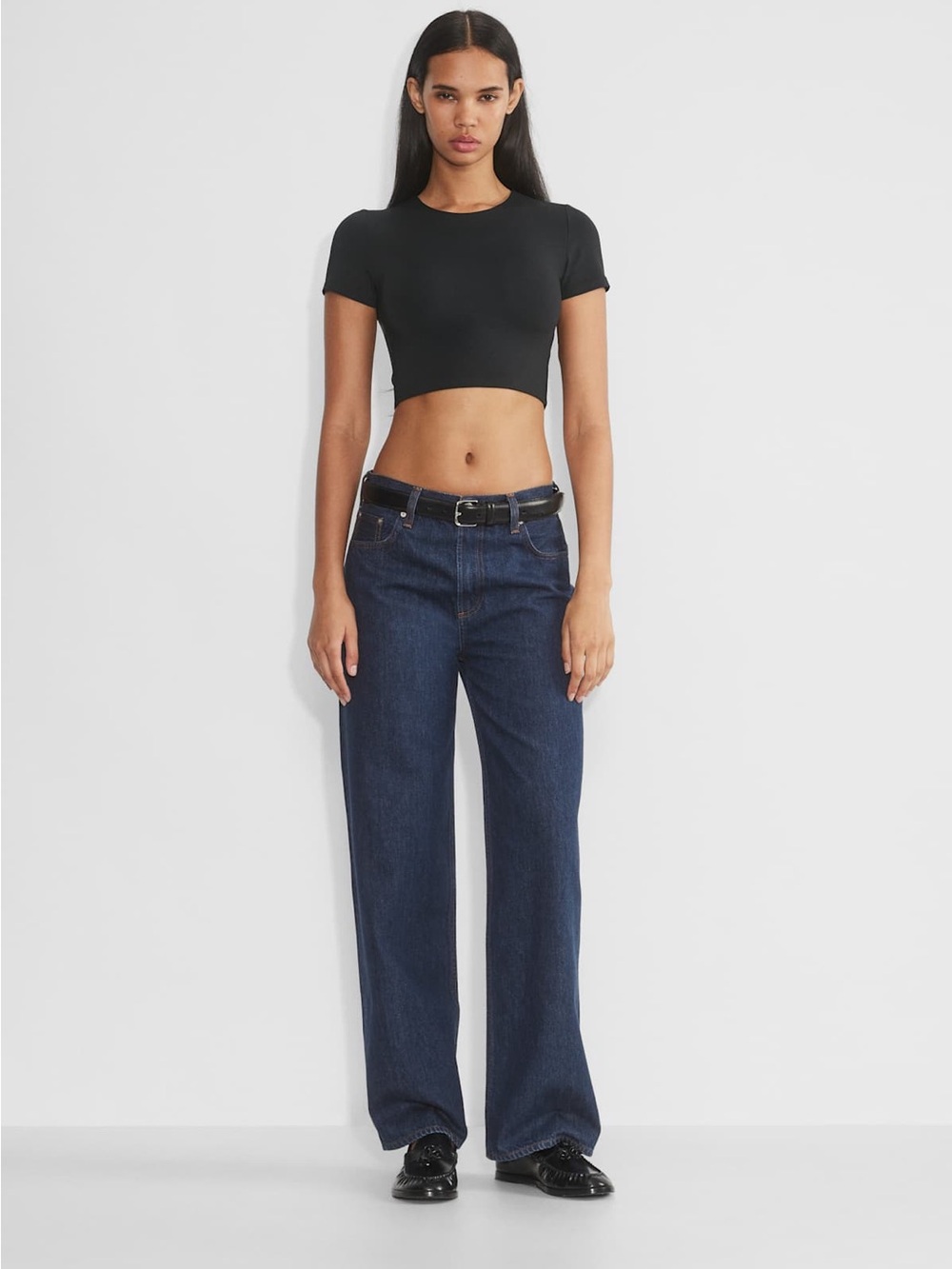 Aritzia Babaton Original Contour Crew Cropped T-Shirt - Black - Medium